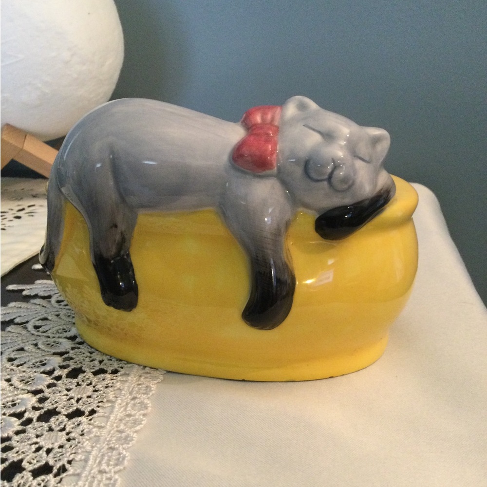Planter - Picture 3 of 7